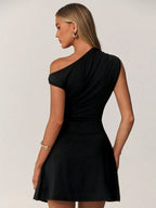 Dames Asymmetrische Jurk | Elegante Avondjurk met Blootgestelde Schouder | Comfortabele Minimalistische Stijl 2