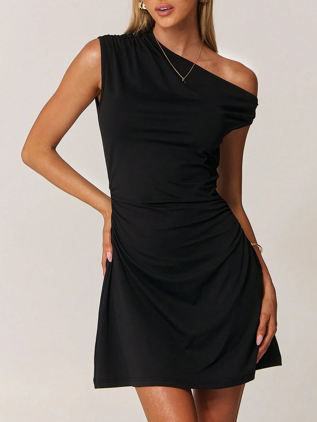 Dames Asymmetrische Jurk | Elegante Avondjurk met Blootgestelde Schouder | Comfortabele Minimalistische Stijl 7