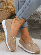 Dames Beige Comfort Loafers | Elegante Slip-On Instappers met Gouden Gesp 2