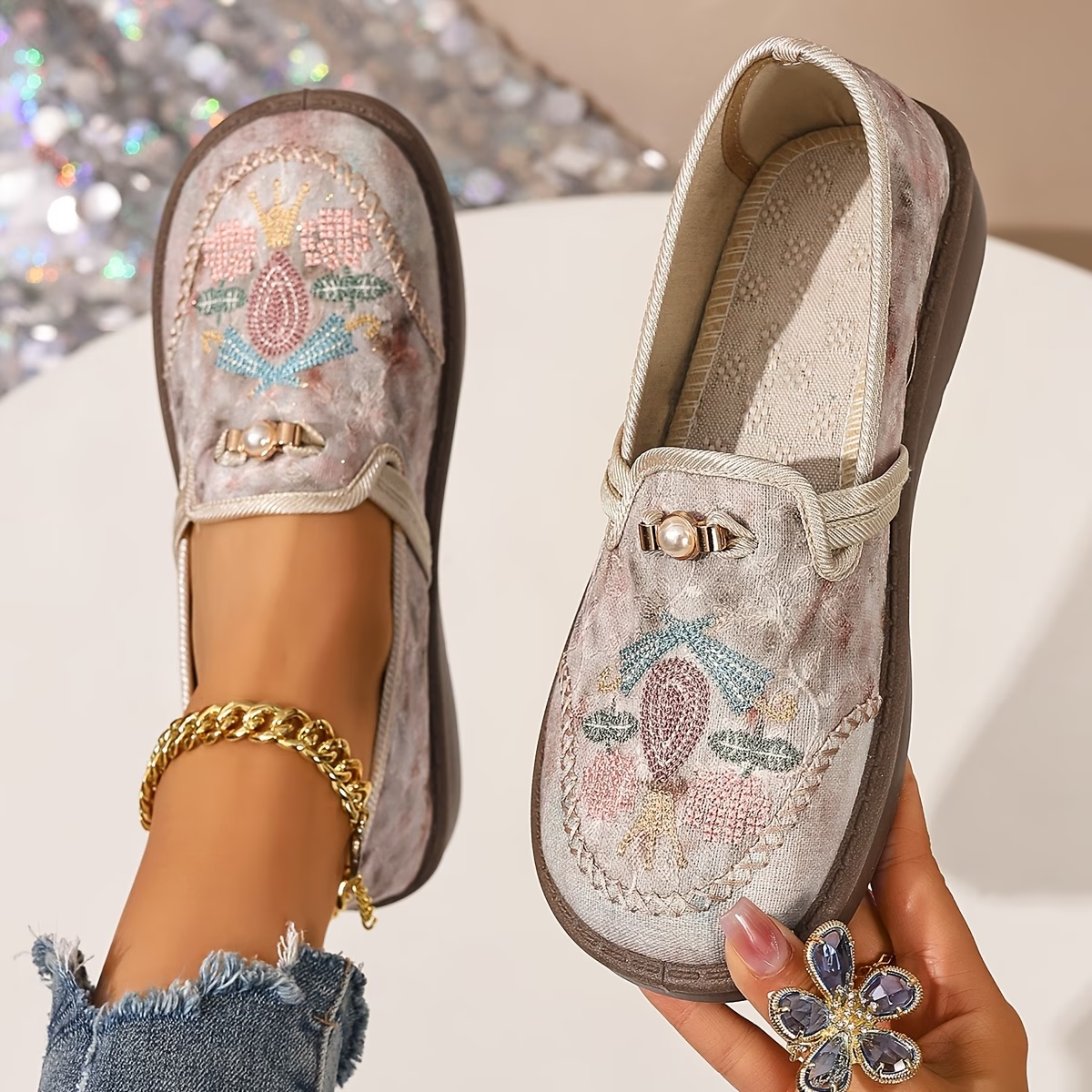 Dames Bloemenborduur Loafers | Elegante Zwarte Instappers met Platte Hak 0