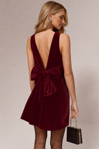 Dames Fluwelen Minikleed | Elegante A-Lijn Cocktailjurk met Diepe V-Ruguitsnijding 7