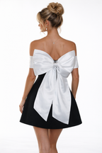 Dames Luxe Satijnen Cocktailjurk | Elegant Schoudervrij Minikleed met Flatterende Pasvorm 0