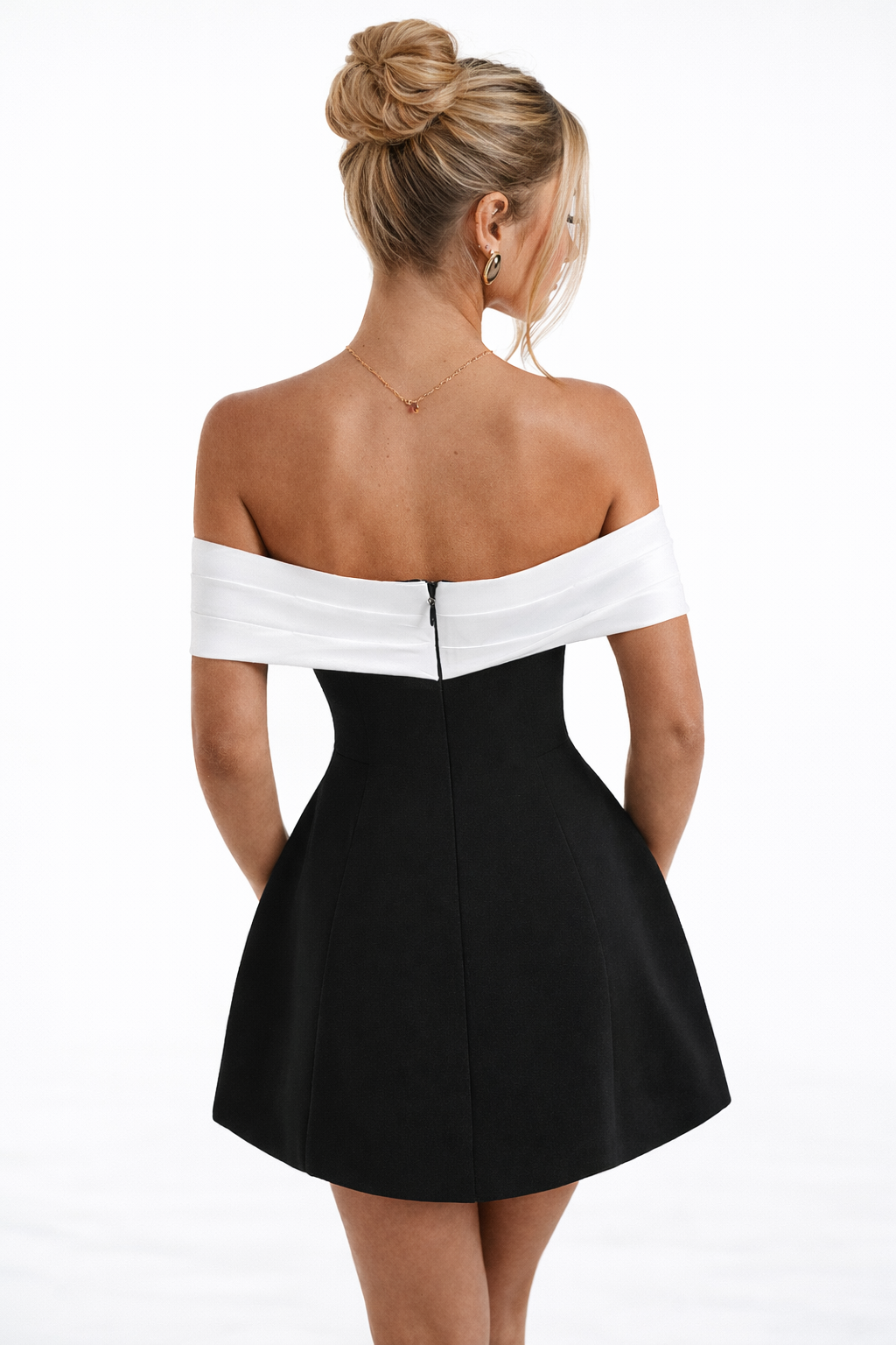 Dames Luxe Satijnen Cocktailjurk | Elegant Schoudervrij Minikleed met Flatterende Pasvorm 6