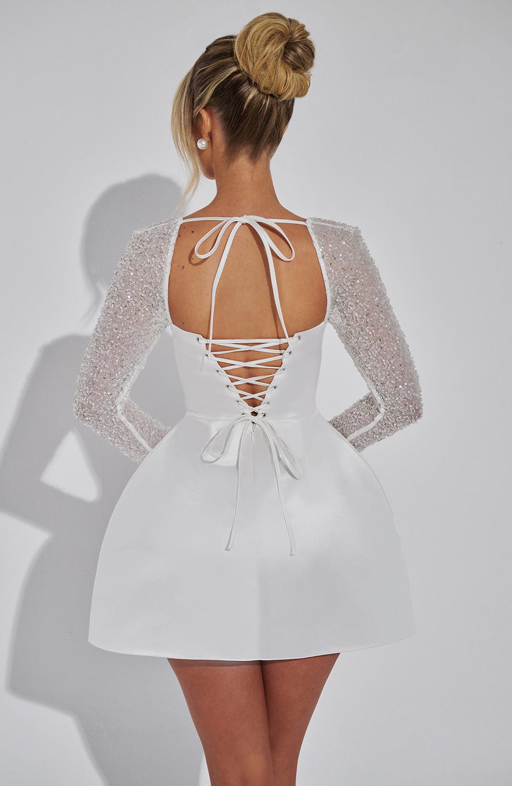 Dames Satijn Off-Shoulder Mini Jurk | Elegante Glanzende Mouwen voor Feestelijke Gelegenheden 2