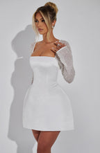 Dames Satijn Off-Shoulder Mini Jurk | Elegante Glanzende Mouwen voor Feestelijke Gelegenheden 3