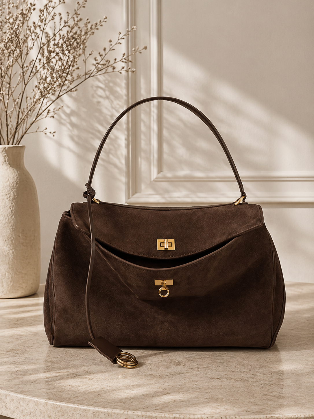 Dames Suède Handtas | Elegante Bruine Handtas met Gouden Details | Praktisch en Luxe Accessoire 0
