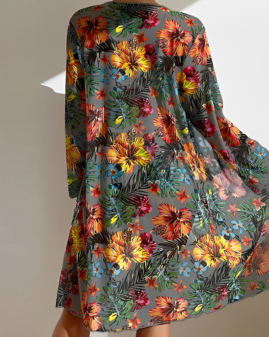 Dames Tropische Print Bikiniset met Cover-Up | Flatterend en Stijlvol Zomerbadmode 1