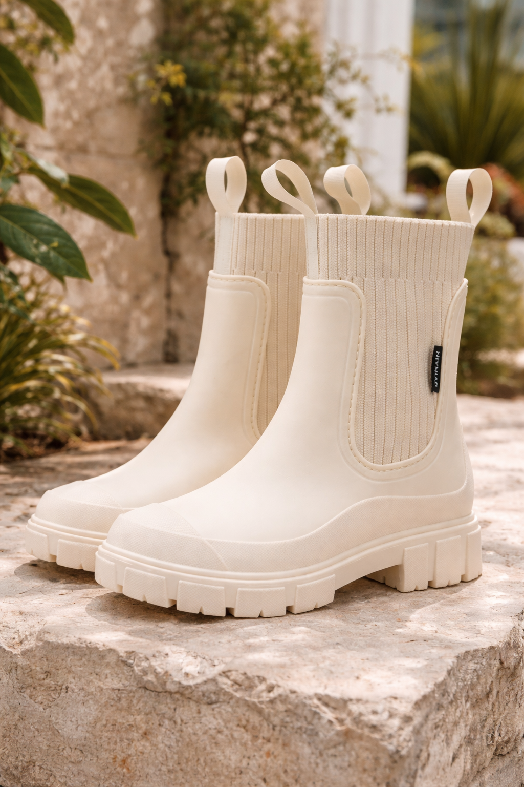 Dames Waterdichte PVC Laarzen | Comfortabele Antislip Regenlaarzen voor Buitenactiviteiten 0
