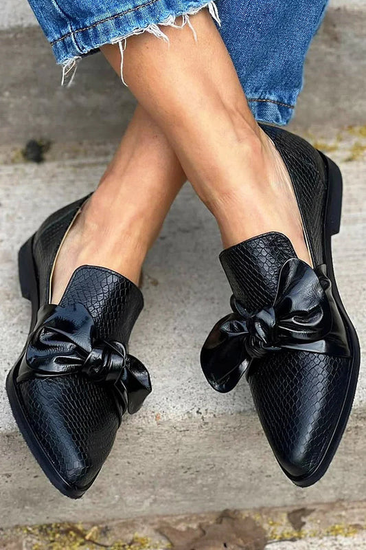 Dames Zwarte Textured Instappers | Elegante Slip-On Loafers met Strik 0