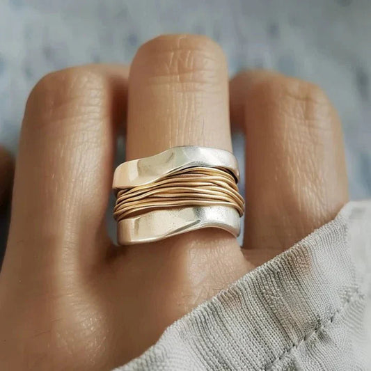 Vrouwen's Elegante DualTone Ring | Tijdloos Sieraad voor Elke Gelegenheid 0